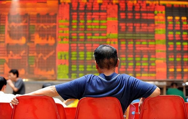 纯旭配资 8月27日分享: 无所畏惧! 牛市就是冲! 今天加仓这些方向!